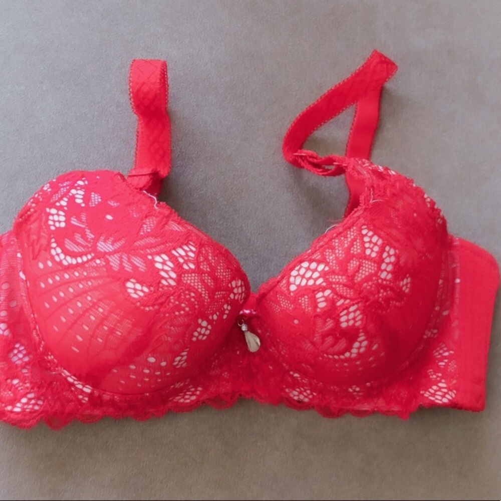 32B Red Lace Push Up Bra